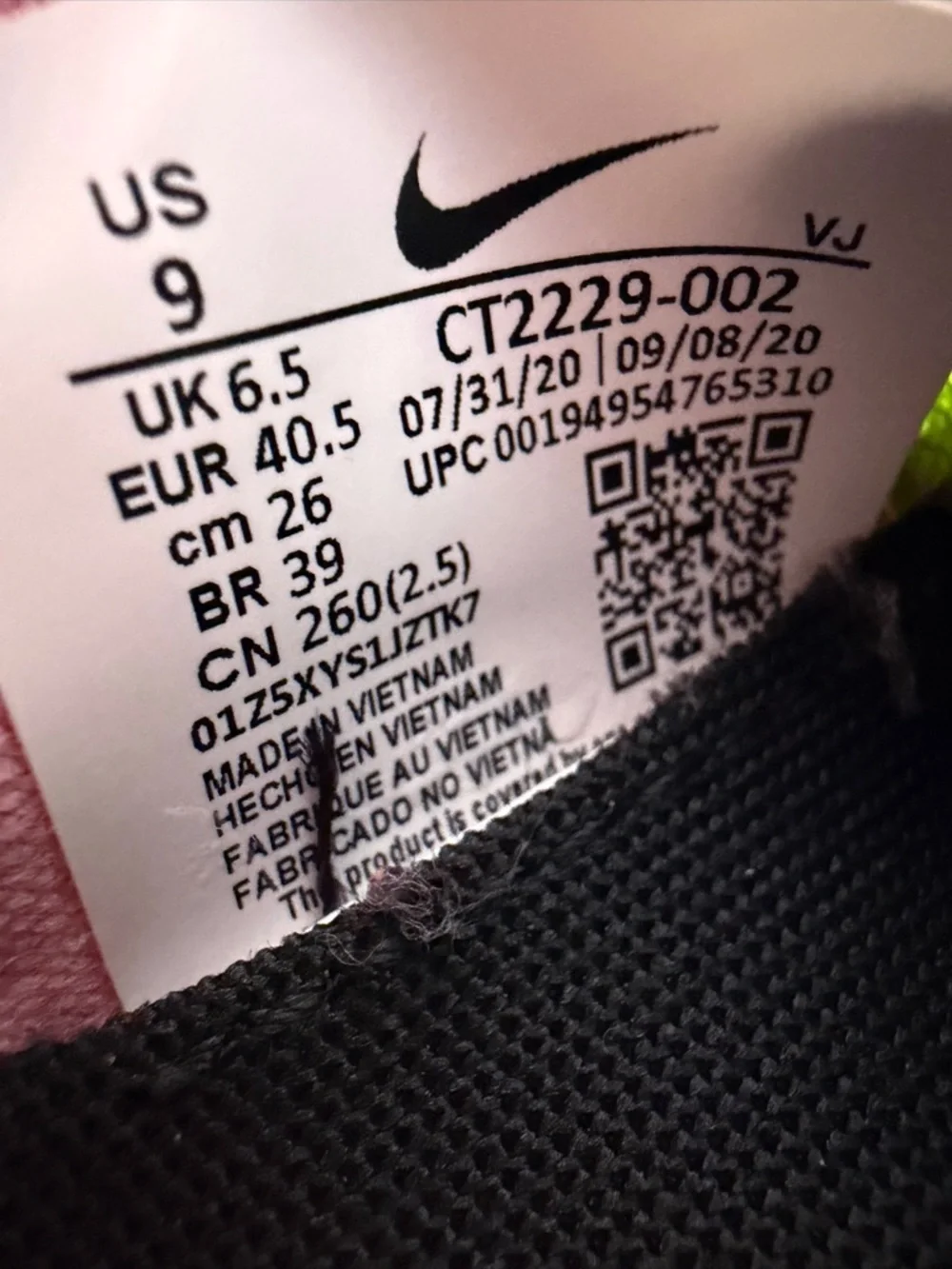 Nike Zoom X Invincible Run Flyknit Volt Pink Athletic Running Shoe Women's US 9